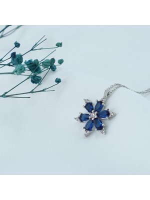 Neva Jewelry 925 Ayar Favori Koyu Mavi Lotus Çiçeği Modelli Gümüş Kolye