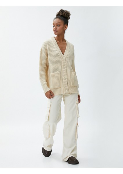 Örgü Hırka V Yaka Düğmeli