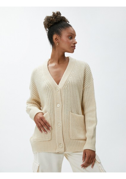 Örgü Hırka V Yaka Düğmeli modelleri