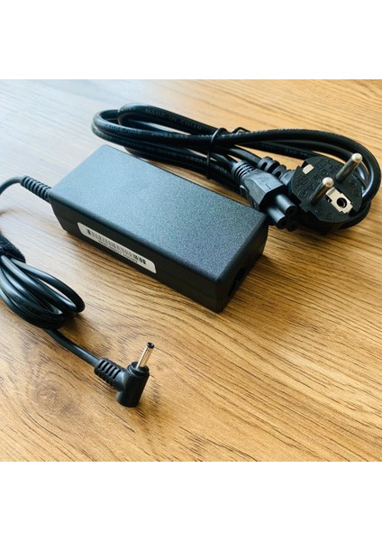 Casper Nirvana Nb C350 C400 SAW65-190-3000G CGA.P847-4K00V-K 19 Volt 2.37A Uyumlu 3.42 Amper 19V Muadil Adaptör 2 Yıl Ithalatçı Firma Garantili Şarj Adaptörü Şarz Cihazı 19342-35*135