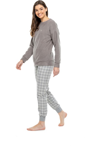 - Kadın Lacivert Yuvarlak Yaka Polarlı Pijama Takımı 3994