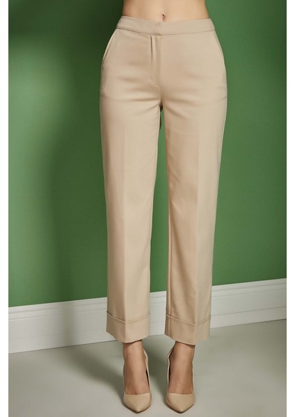Bol Paça Bej Dokuma Pantolon fırsatları