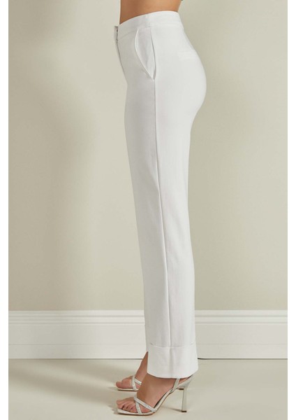 Bol Paça Beyaz Dokuma Pantolon fırsatları
