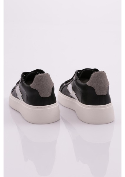 1002 Kadin Sneaker modelleri