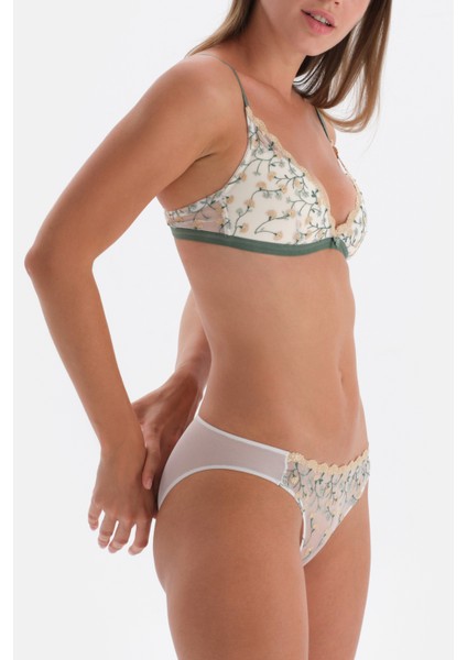 Ekru Çiçek Nakış Detaylı Brıef Külot modelleri