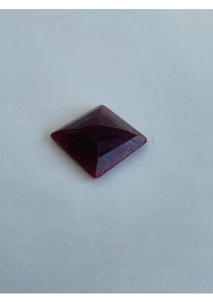 Faset Kesim Doğal Yakut Taşı 90 Karat ( Ruby , Rubin Stone)