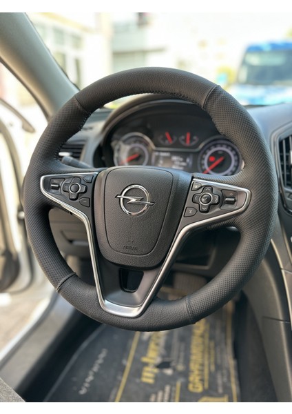 Opel Insignia Sport Araca Özel Direksiyon Kılıfı modelleri