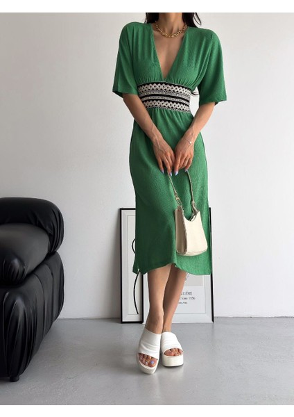 Bürümcük Kumaş Beli Gipe Nakışlı Elbise