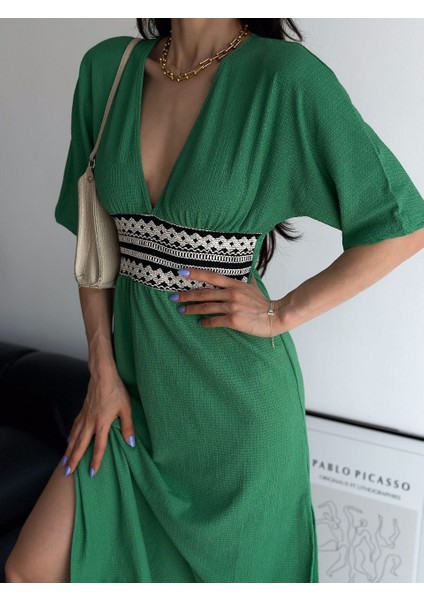 Bürümcük Kumaş Beli Gipe Nakışlı Elbise fiyatları