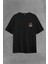 Uzayda Satürn Gezegeni Yanında Basketbol Oynayan Astronot Sırt Ön Baskılı Oversize Tişört T-Shirt 2
