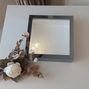Verda Çerçeve 
ledli 25X25 cm Verda Anı Çerçevesi-6 cm Derinlikli Anı Çerçevesi Gül Kutusu! Füme