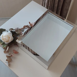 Verda Çerçeve 
25X35 cm Verda Anı Çerçevesi-6 cm Derinlikli Anı Çerçevesi Gül Kutusu! Gümüş