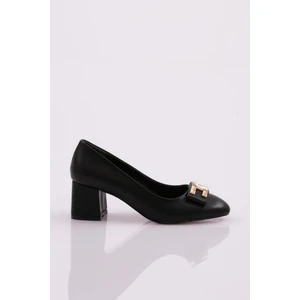 2342 Kadin Topuklu Ayakkabi