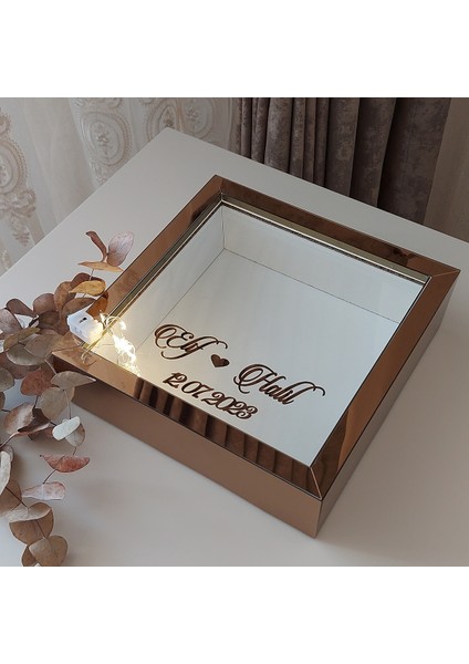 isimli ve Ledli 25X25 cm Verda Anı Çerçevesi-6 cm Derinlikli Anı Çerçevesi Gül Kutusu! Bronz modelleri