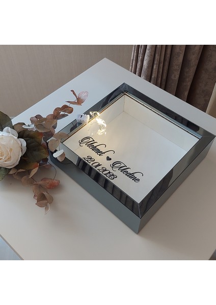 isimli ve Ledli 25X25 cm Verda Anı Çerçevesi-6 cm Derinlikli Anı Çerçevesi Gül Kutusu! Füme