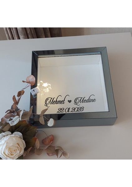 isimli ve Ledli 25X25 cm Verda Anı Çerçevesi-6 cm Derinlikli Anı Çerçevesi Gül Kutusu! Füme