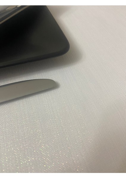 Keten Görünümlü Dantel Detaylı Simli Dertsiz Masa Örtüsü Beyaz + 12 Peçete