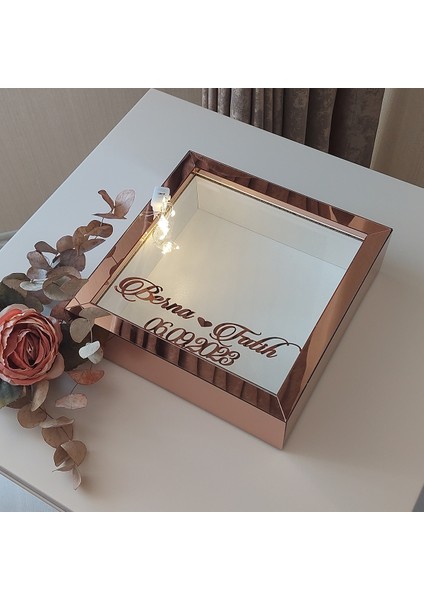 isimli ve Ledli 25X25 cm Verda Anı Çerçevesi-6 cm Derinlikli Anı Çerçevesi Gül Kutusu! Rose