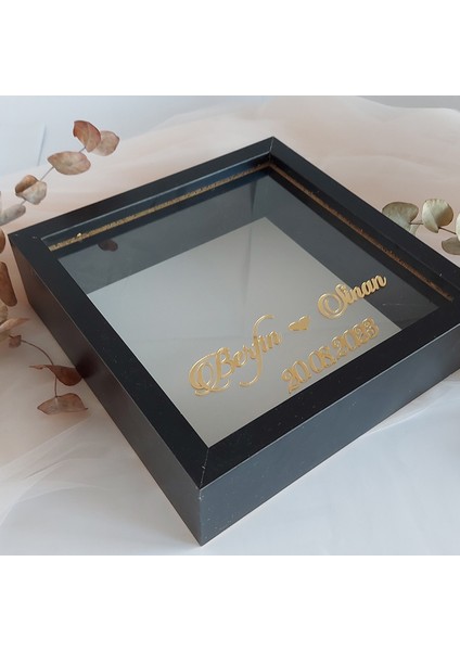 isimli 25X25 cm Verda Anı Çerçevesi-6 cm Derinlikli Anı Çerçevesi Gül Kutusu! Siyah modelleri