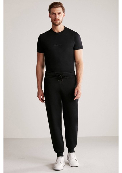 M Logolu Siyah Jogger Pantolon fırsatları