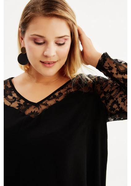 V Yaka Kolları Dantelli Bluz