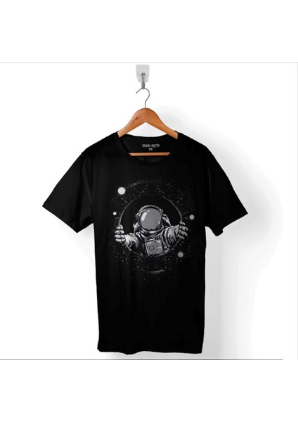Astronot Uzay Cosmos Ay Dünya Gezegen Galaksi Baskılı Tişört Unisex T-Shirt