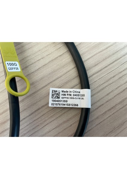 Huawi QSFP28-100G-CU1M ,high Speeddirect-Attach CABLES,1M,(QSFP28),CC8P0.254B (S) ,used Indoor