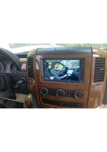 Mercedes Benz Vito B200 Viano Android Sürüm 13 Kablosuz Carplay Navigasyon Multimedya 9 Inç Ekran 2gb Ram 32GB Rom Hafıza