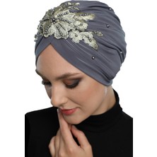 Fidan Bone Kopma Astarlı Işlemeli Koyu Gri Sarı Dantel Motifli Hazır Türban Tesettür Abiye Bone