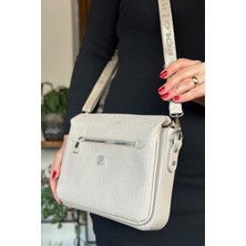 Just Polo Kadın 3 Bölmeli Ayarlanabilir Uzun Askılı Postacı Çantası ve Omuz Çantası Taş Renk 4013