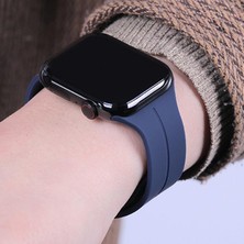 Polham Apple Watch 1,2,3,4,5,6,7,8 Için 38-40-41MM Uyumlu Silikon Kayış, Manyetik Tokalı Kordon