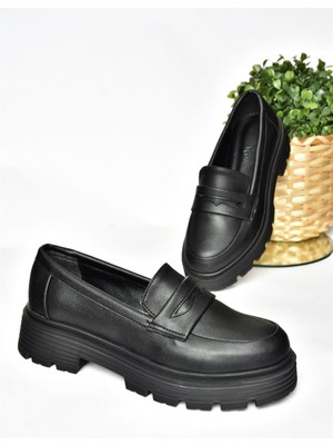 Fox Shoes R996092009 Siyah Kalın Tabanlı Günlük Kadın Ayakkabı