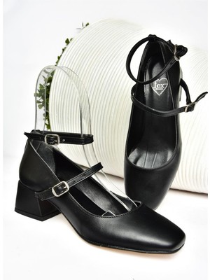 Fox Shoes R654037209 Siyah Kalın Topuklu Kadın Ayakkabı