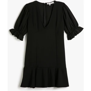 Mini Elbise V Yaka Kısa Kollu Fırfırlı Arkası Fermuarlı