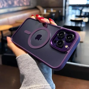 iPhone 14 Pro Kılıf Magsafe Özellikli Metal Kamera ve Tuş Tasarımlı Arkası Sararmaz Sert Şeffaf