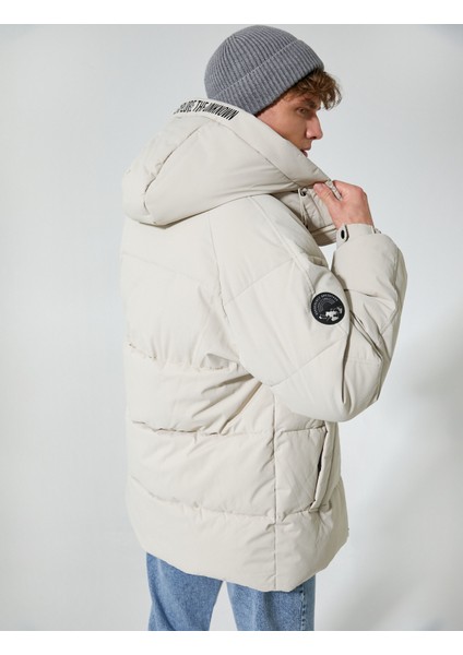 Şişme Mont Kapşonlu Baskılı Cepli Fermuarlı Çıtçıt Düğmeli fiyatları