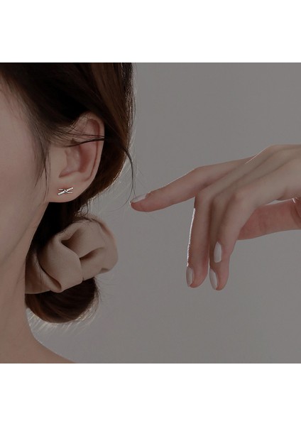 Kadın Gümüş X-Şekilli Saplama Küpe, Basit Çapraz Küpe (Yurt Dışından) modelleri