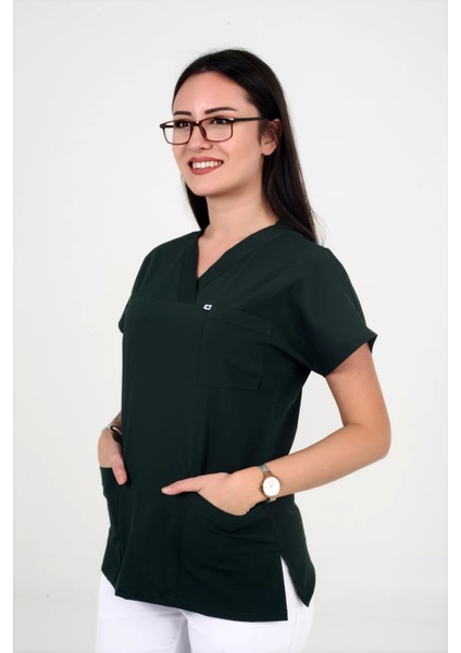 Deniz Iş Kadın Linda Yarasakol Acı Yeşil Renk Scrubs Teküst