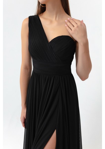 Kadın Siyah Tek Omuz Yırtmaçlı Uzun Abiye Elbise fırsatları