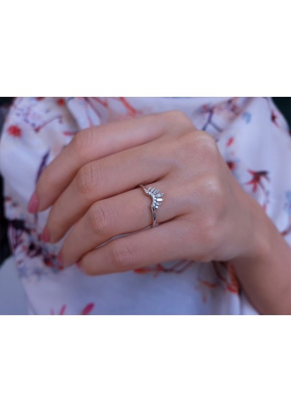 Prenses Tacı Baget Pırlanta Yüzük 0404R0397 fırsatları