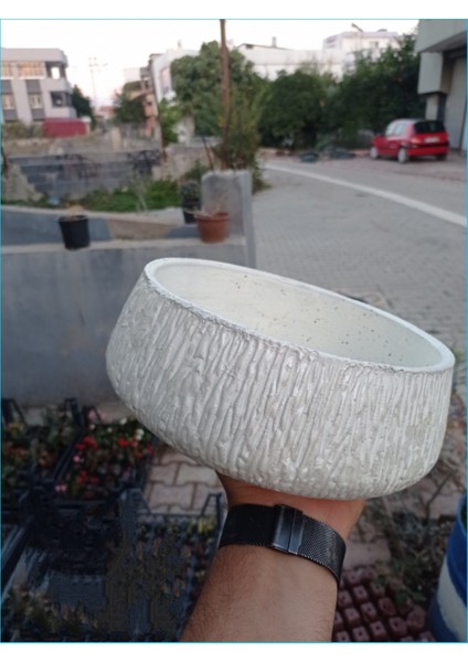 Beton Saksı Özel El Yapımı Taş Saksı 011