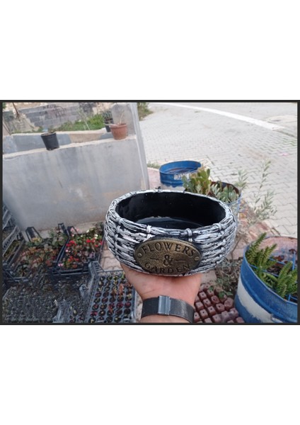 Beton Saksı Özel El Yapımı 001