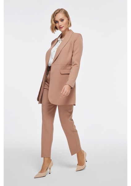 Cep Detaylı Pantolonlu Camel Takım