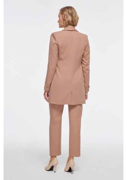 Cep Detaylı Pantolonlu Camel Takım