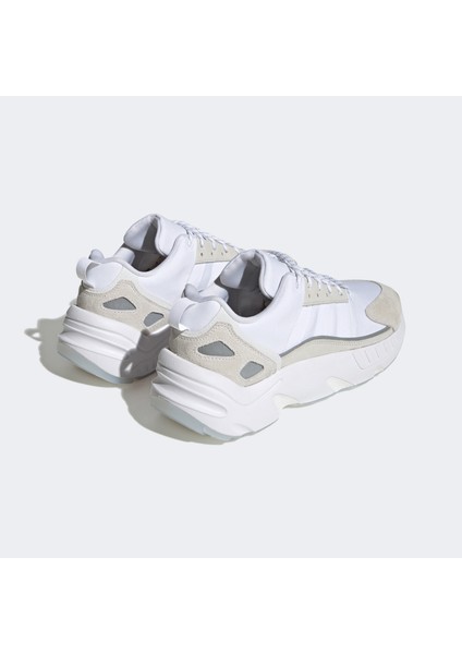 Zx 22 Boost HQ8677.-