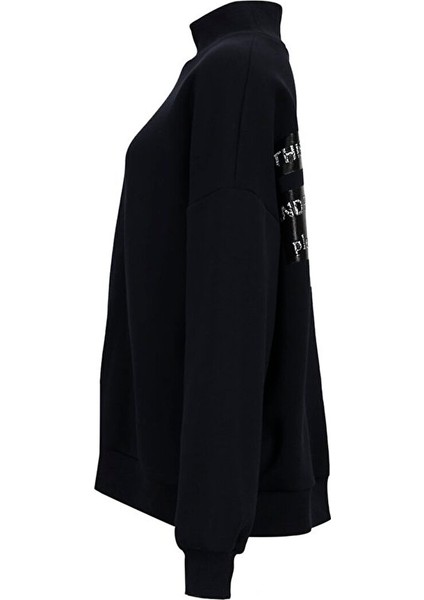 KadınSlogan Baskılı Dik Yaka Siyah Sweatshırt modelleri