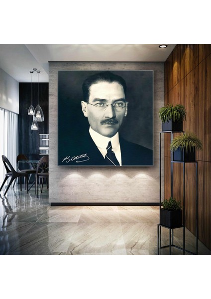 Mustafa Kemal Atatürk Gözlüklü Karizma Kanvas Tablo