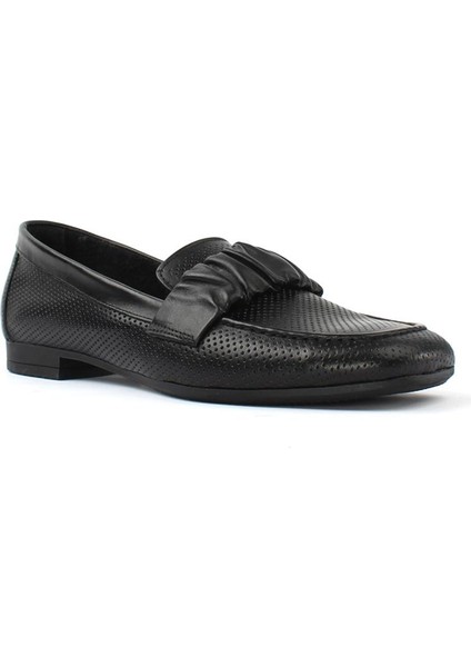 Kadın Siyah Büzgülü Deri Loafer