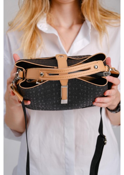 Baskı Desenli Özel Seri Çanta 4002-GD Siyah Taba modelleri