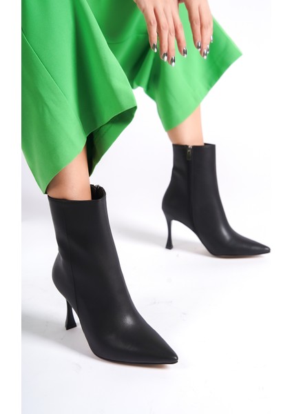 MBHRND801-S Kadın Ince Topuklu Sivri Burun Siyah Kısa Bot & Bootie modelleri
